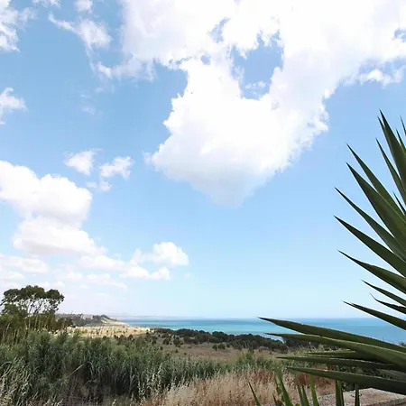 Apartment In Marinella Di Selinunte 150 M From The Sea *